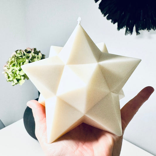 Handgemachte XL Kerze in Sternform aus RapswachsCeris
