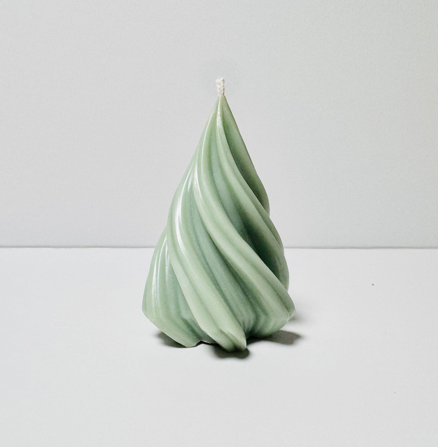 Handgemachte Tannenbaum Kerze aus RapswachsCeris