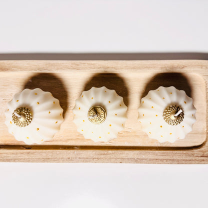 Handgemachte Weihnachtskugel Kerze aus RapswachsCeris