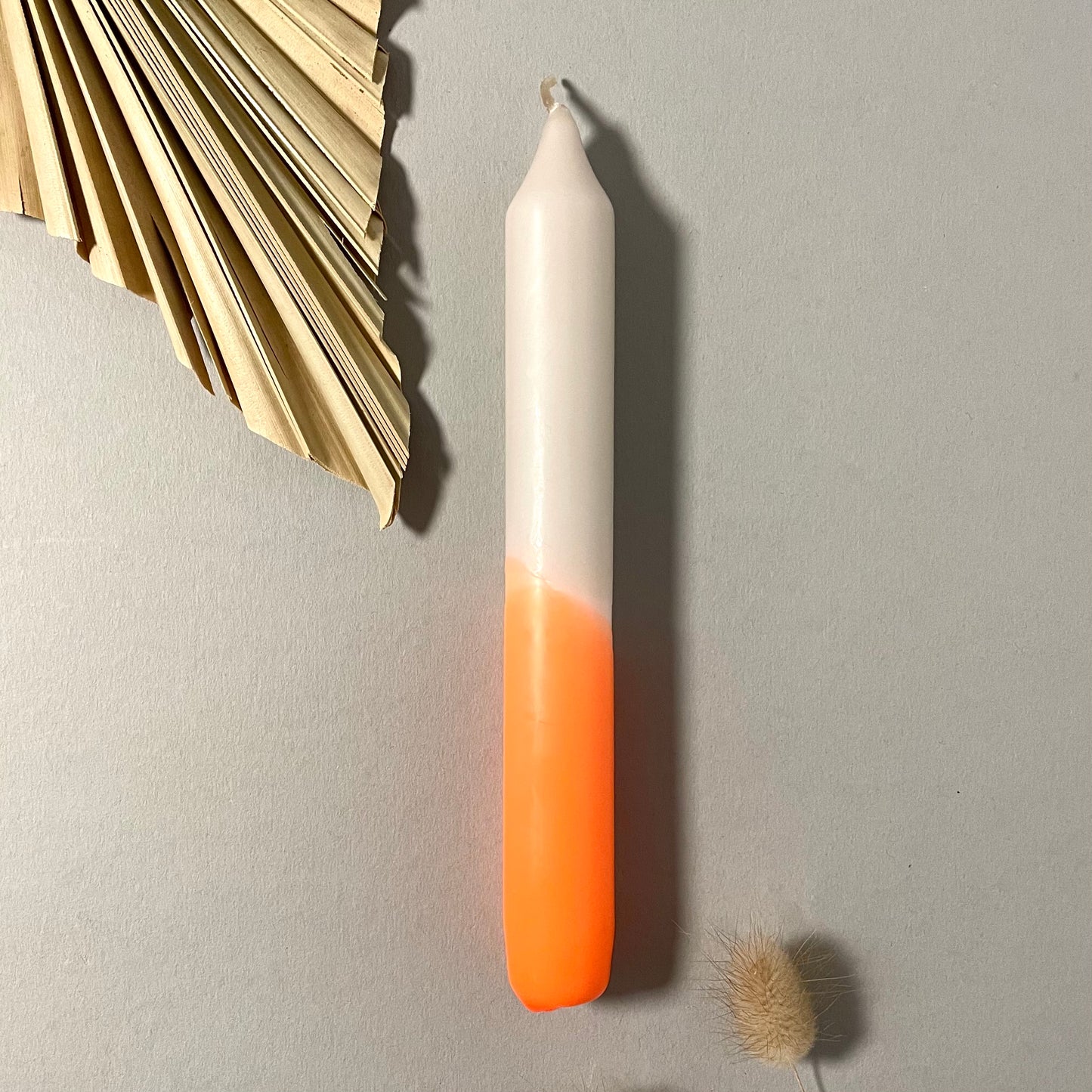 Dip Dye Stabkerze | neon-orange & taupe